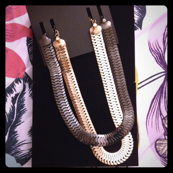 H&M snake chain necklace - Picture 1 of 3