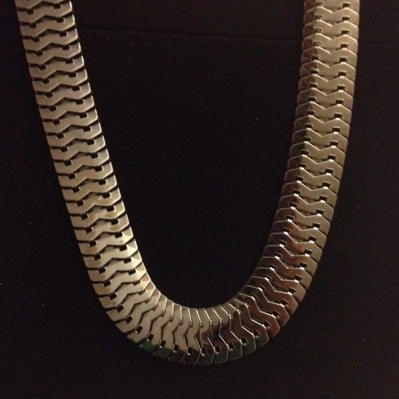 H&M snake chain necklace - Picture 3 of 3