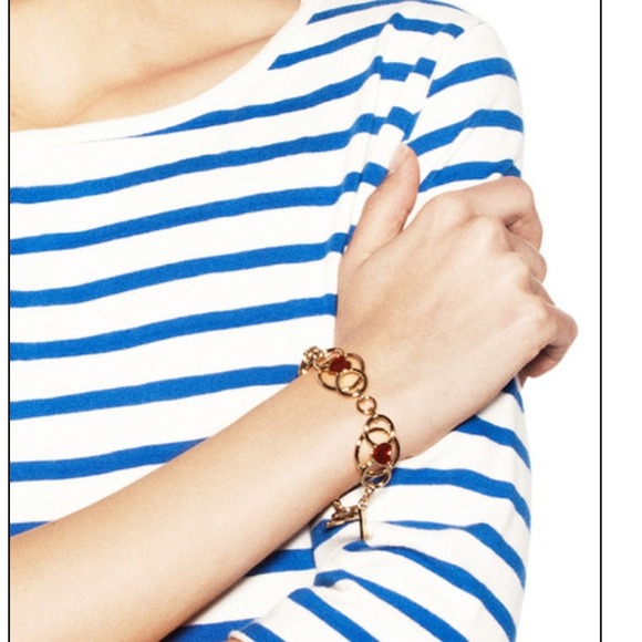 Jewelmint: Mon Amour Bracelet - Picture 4 of 4