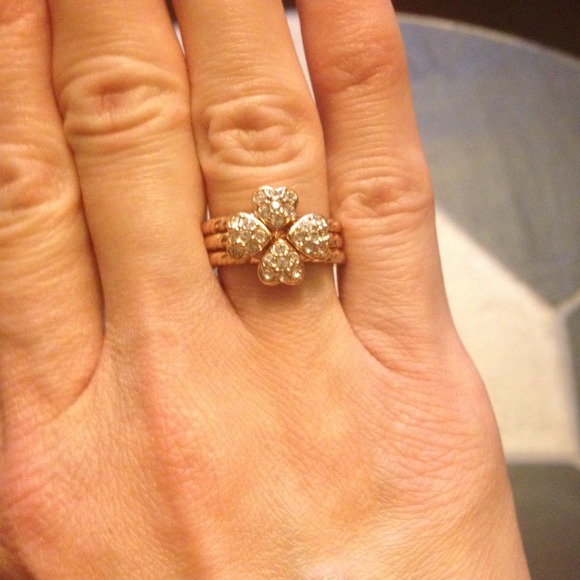 Lucky Four Leaf Clover Heart Ring 7 - Picture 2 of 3