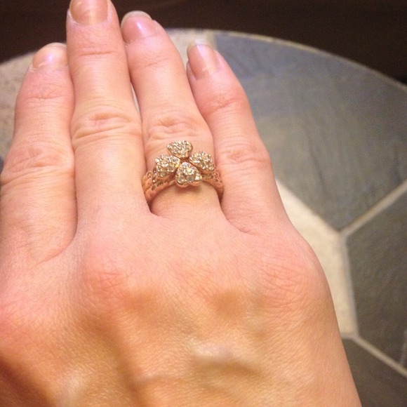 Lucky Four Leaf Clover Heart Ring 7 - Picture 3 of 3