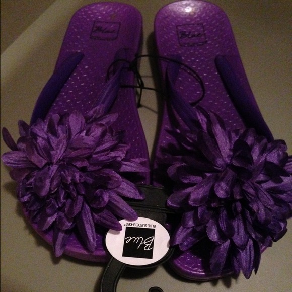 Flower flip flops