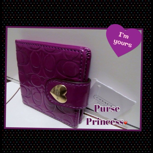 NWT Coach Embossed Liquid Folding Mirror - Picture 2 of 3