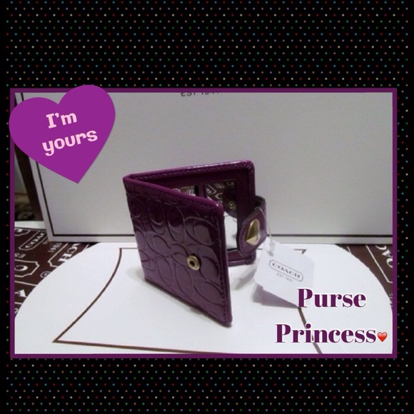 NWT Coach Embossed Liquid Folding Mirror - Picture 3 of 3