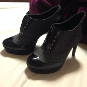 Jessica Simpson high heel