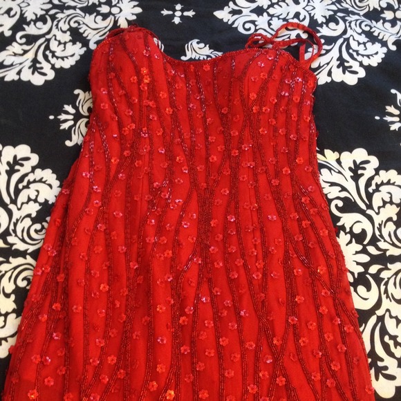 Gorgeous red sequins dress