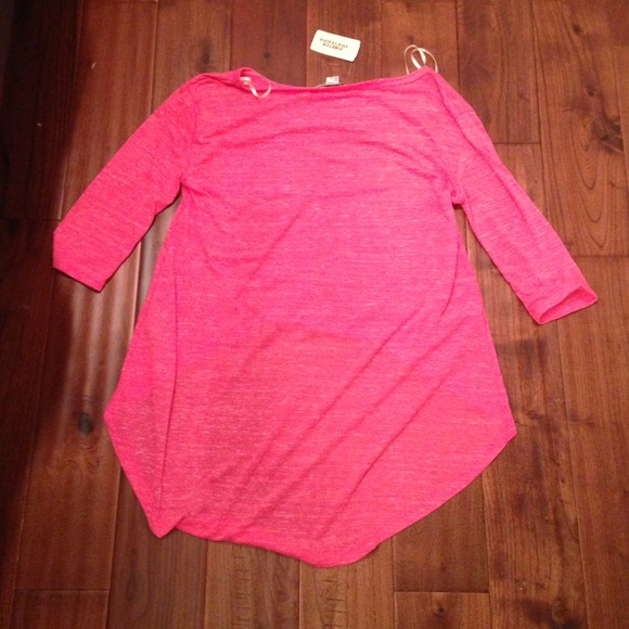Hi-lo long sleeve shirt - Picture 2 of 3