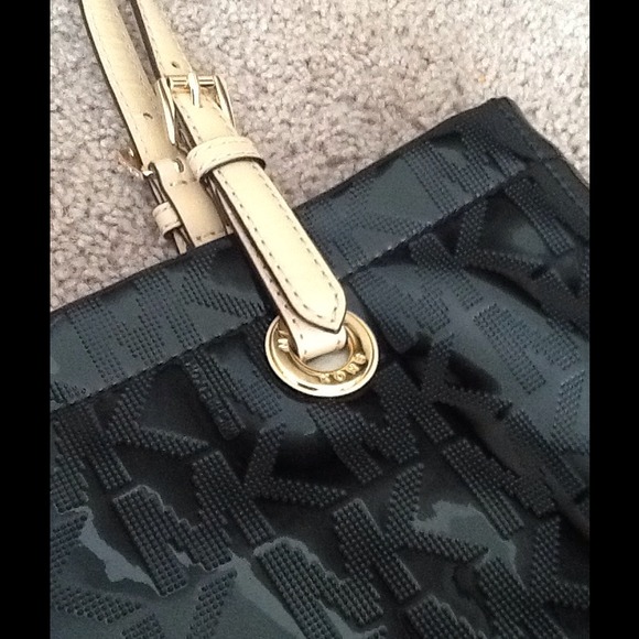 ๐MICHAEL KORS ๐ซSOLD๐ซ - Picture 3 of 4