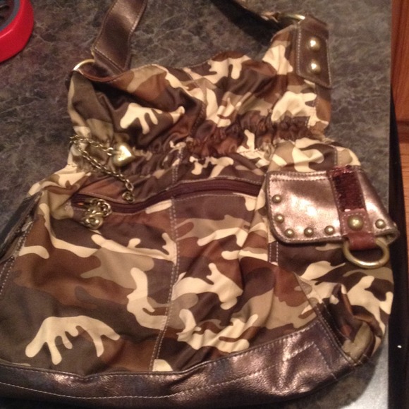 Handbags - Picture 2 of 2