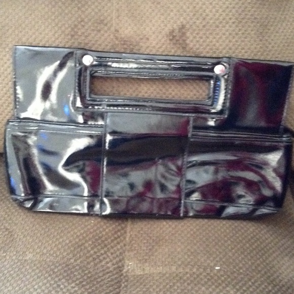 Black clutch