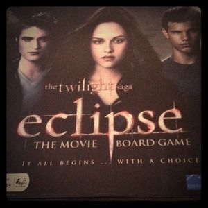 Twilight saga eclipse movie game board.