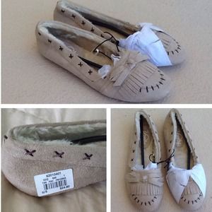 Tan Moccasin Shoes NEVER WORN Comfy Flats