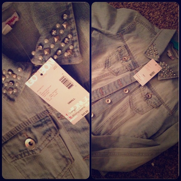 Cute jean jacket wore it once!