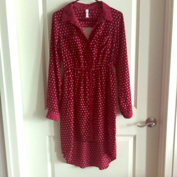 Polka dot Shirt Dress w/hi-lo hem & keyhole back
