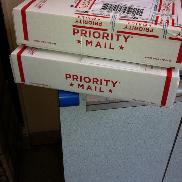 PACKAGES ARE ON THERE WAY☺️☺️ - Picture 1 of 1