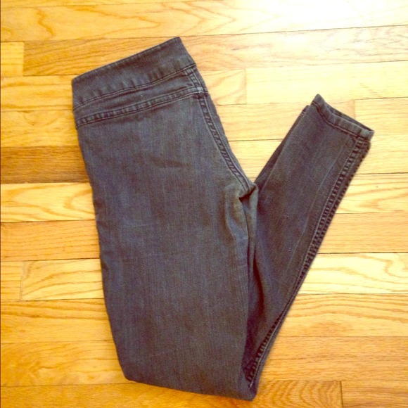 💀SOLD ON VINTED💀 Black stone washed jeggings