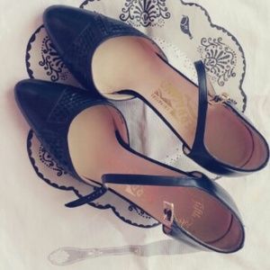 Reduced price-Salvatore Ferragamo strap shoes