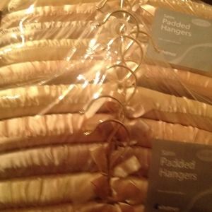 20 Satin padded hangers