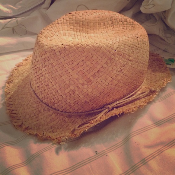 Straw fedora