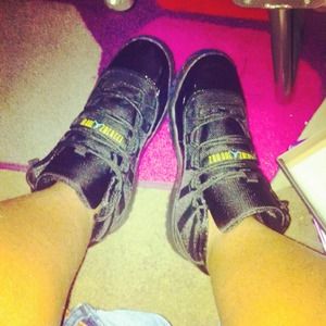 GAMMA BLUE JORDANS