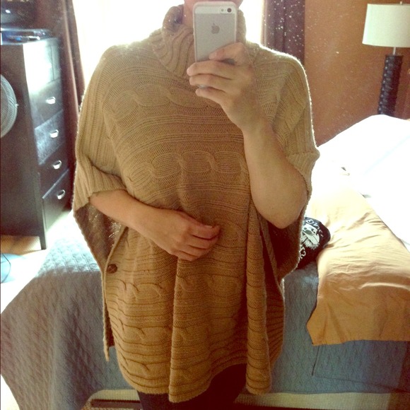 Amazing turtleneck poncho