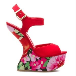 Shoedazzle wedge heels