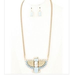 Capello Pendant Necklace & Earrings