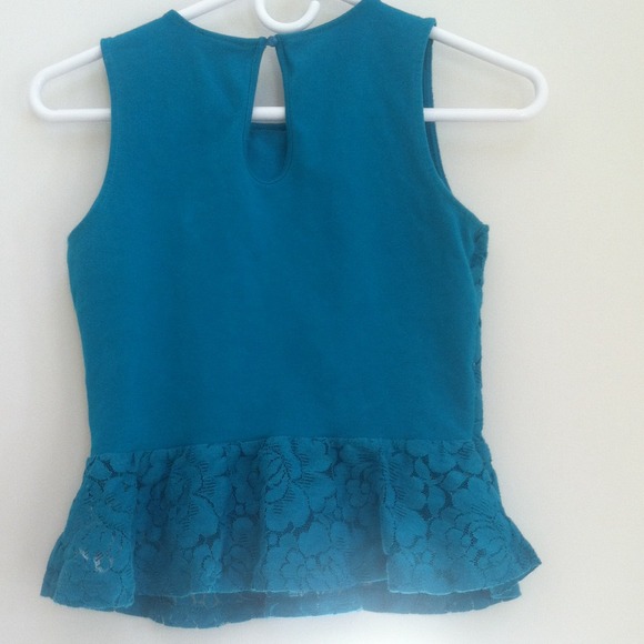 Lace Peplum blouse - Picture 3 of 4