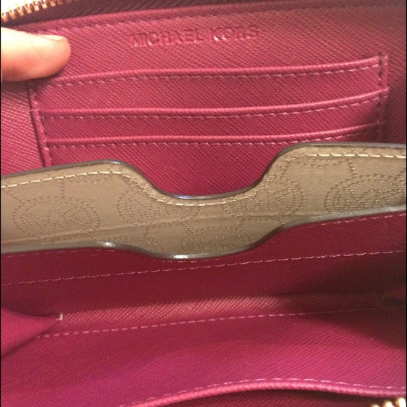 ⛔Sold⛔Michael Kors MK wallet Wristlet NEW - Picture 3 of 4