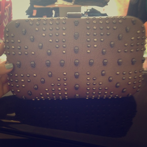 Brand NEW!! Brown skull clutch