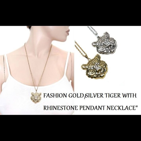✨💎Tiger with rhinestone pendant necklace💎✨