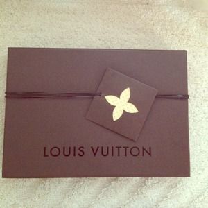 $32 Auth LV storage box