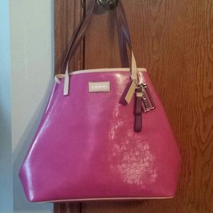 Price dropped!! Authentic Coach Tote