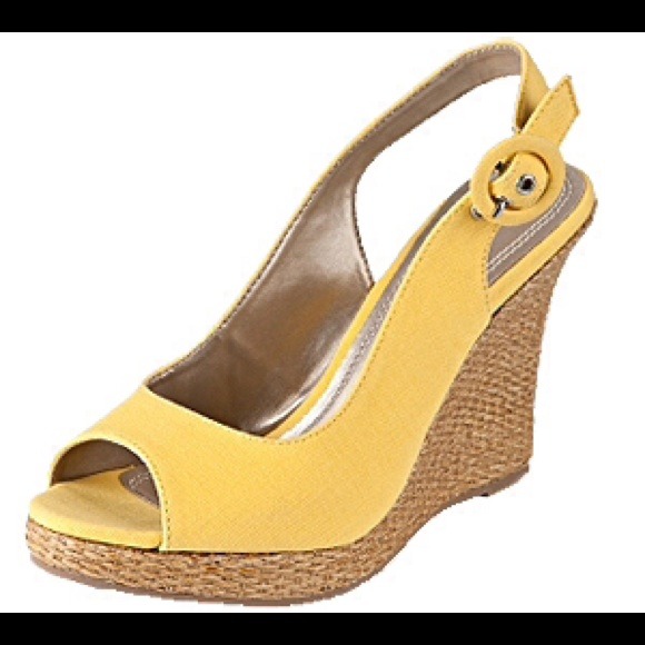 Peep toe summer wedges (black)