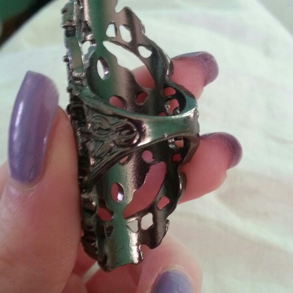 Gothic Style Ring - Picture 3 of 3