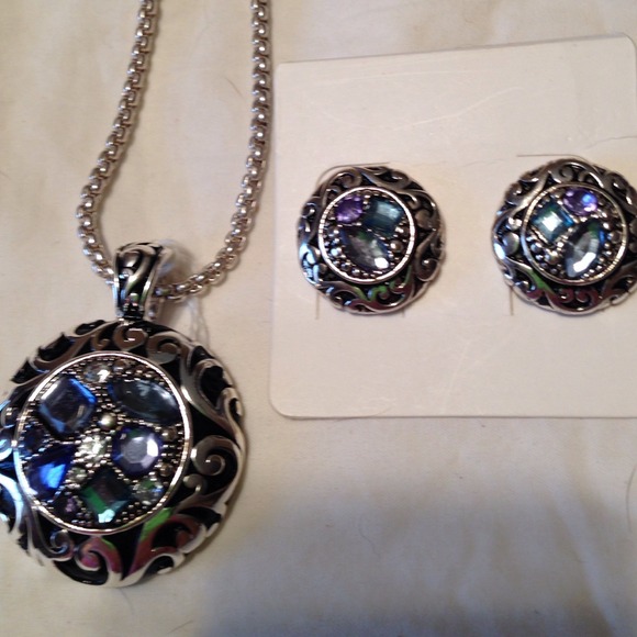Jewelry - 💢💢💢SOLD💢💢💢