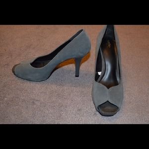 Gray Mossimo heels size 7.5