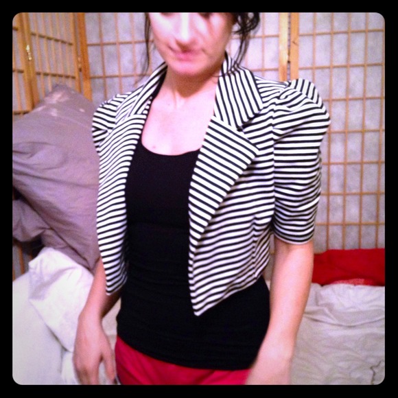 ❌❌Sold❌❌Bongo crop top