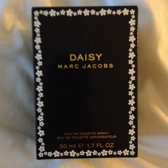 🎉Daisy by Marc Jacobs 🎀 PERFUME