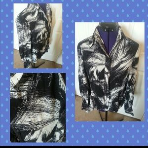 Priced to sale!! Anne Klein button up shirt-size 6