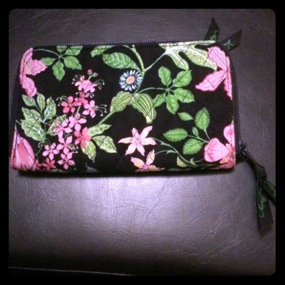 *SALE* Everything Must Go!NWOT Vera Bradley Wallet