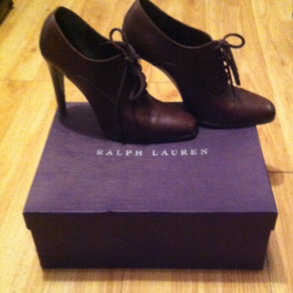 Ralph Lauren collection brown heeled oxford 39 1/2