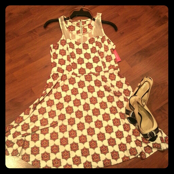 Skater style dress. Cute retro pattern.