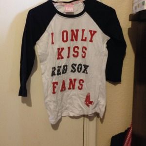 Vs baseball tee