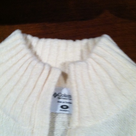 Sweater - Picture 4 of 4