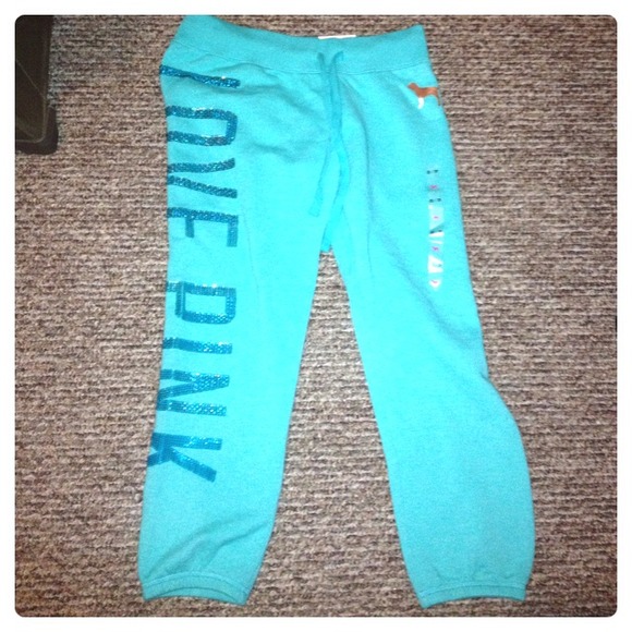💢SOLD💢NWT VS PINK BLING SWEATS