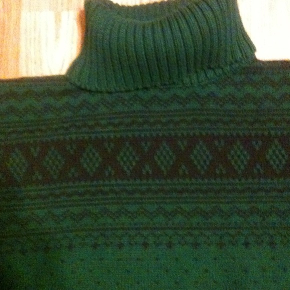 Sweater - Picture 2 of 3