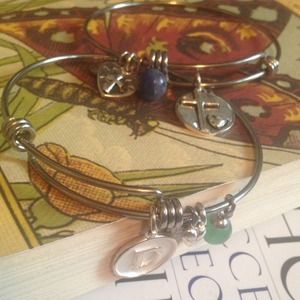 15$♥️ 2 bracelets with charms NWOT