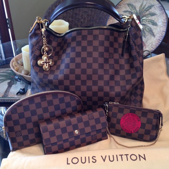 🎉SOLD ON TRADESY🎉  👜 LV Eclipse Charm 👜 - Picture 4 of 4