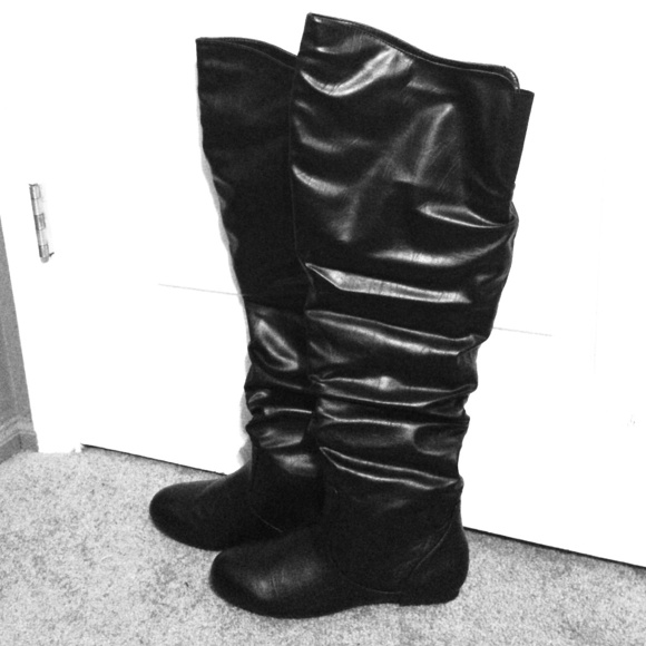 🚫SOLD🚫Black Over the Knee Slouch Boots